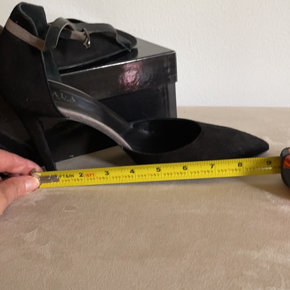 Black suede heels - Picture 8 of 8